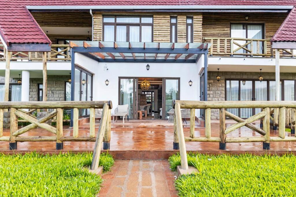 Kirimara Woodlands, Nanyuki Hotel Kültér fotó